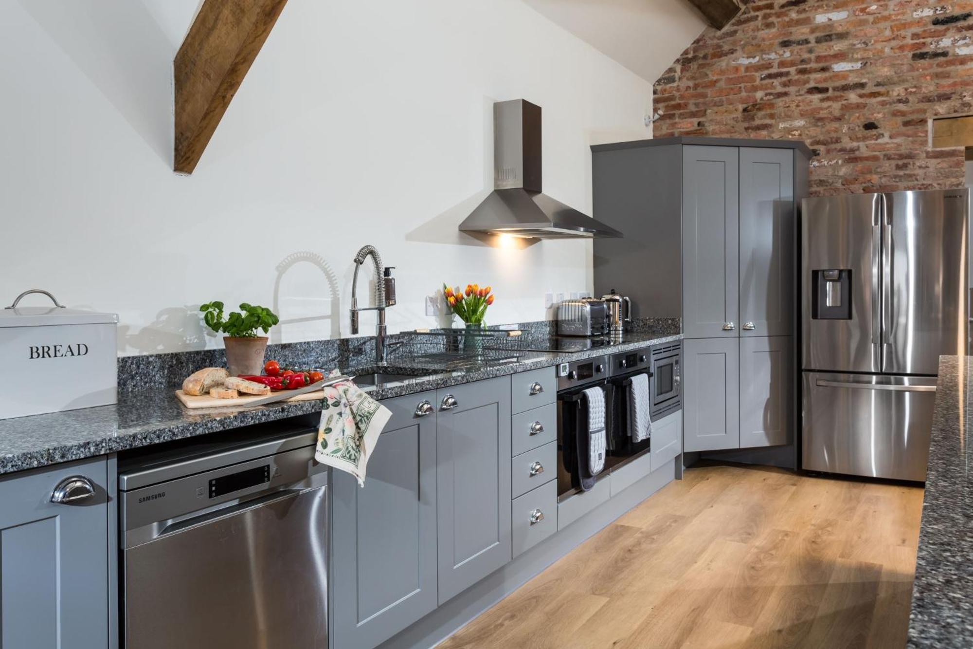 The Barn At Plas Ashpool Sleeps 8 Llandyrnog 외부 사진