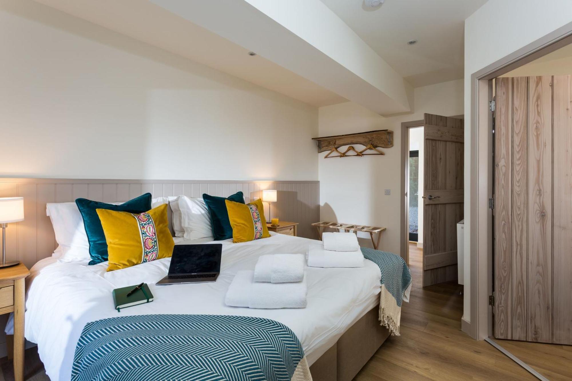 The Barn At Plas Ashpool Sleeps 8 Llandyrnog 외부 사진