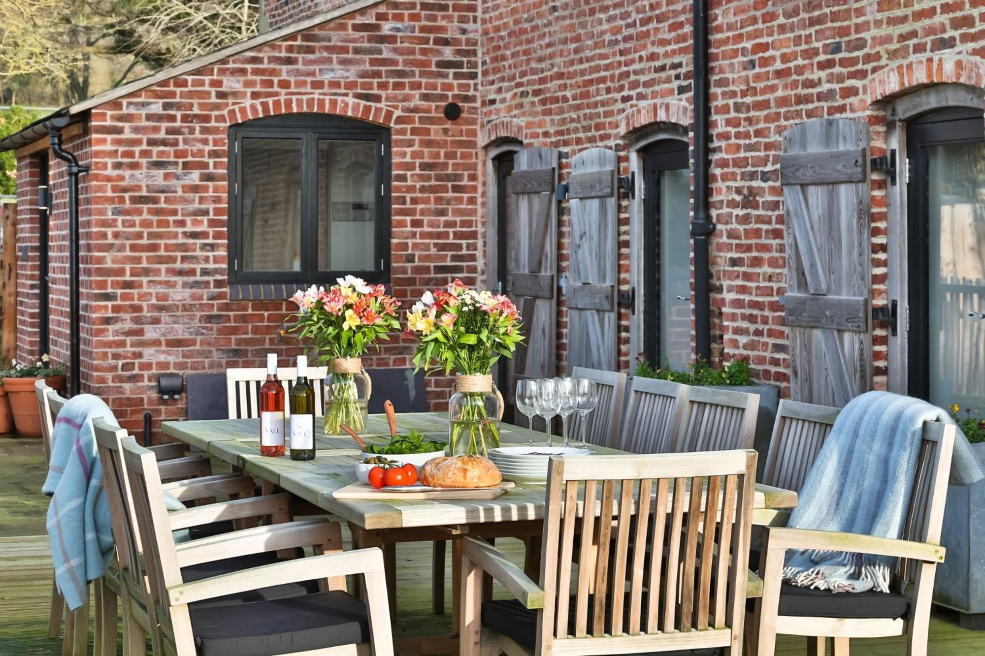 The Barn At Plas Ashpool Sleeps 8 Llandyrnog 외부 사진